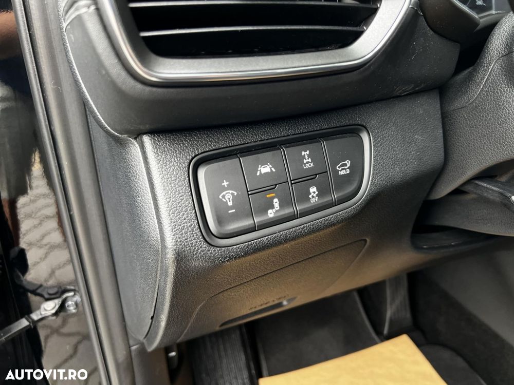 Hyundai Santa Fe 2.2 CRDi 4WD 8AT Luxury - 28