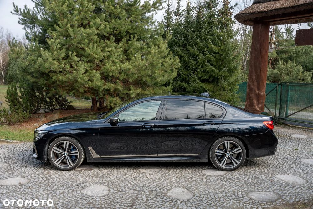 BMW Seria 7 - 8