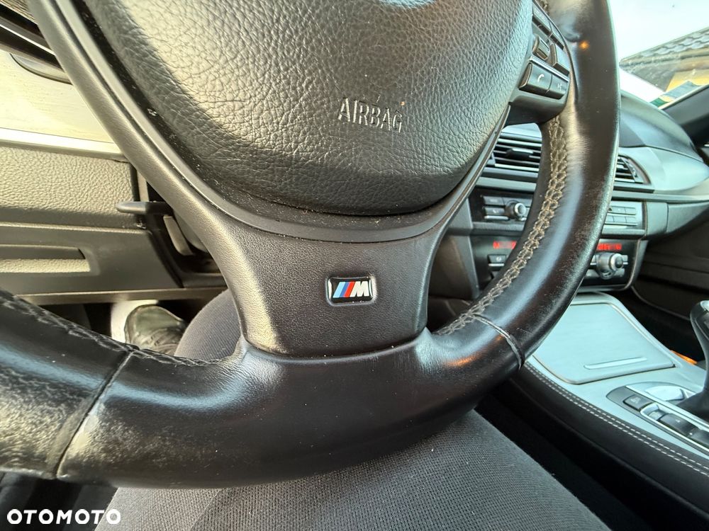 BMW Seria 5 535d Sport-Aut Modern Line - 28