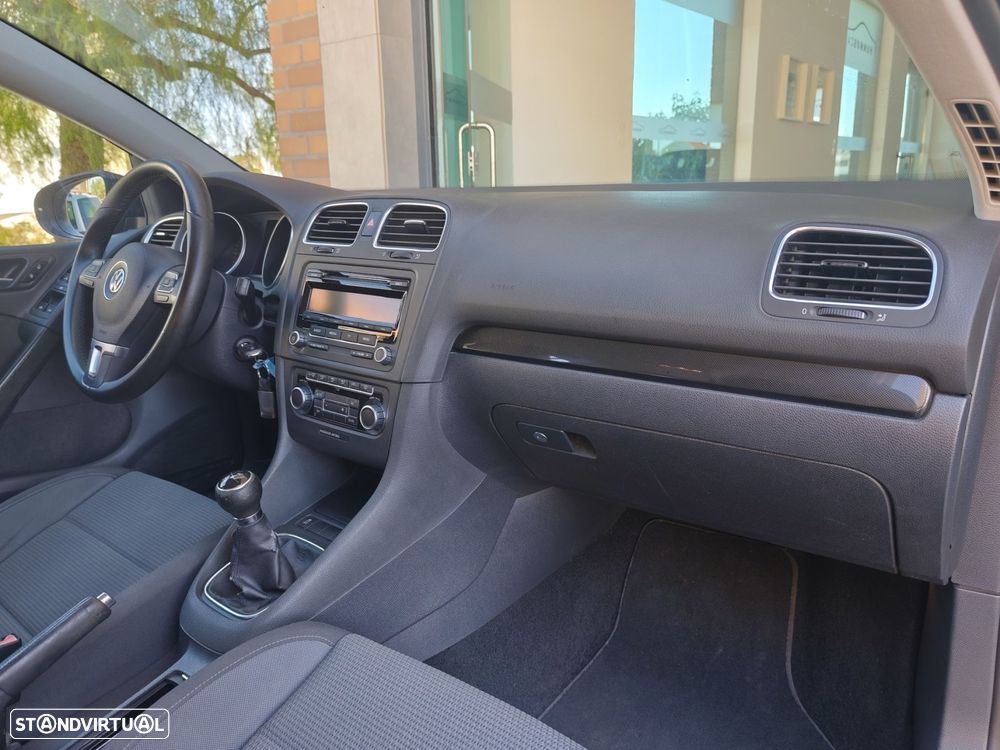 VW Golf 1.6 TDi Confortline - 12