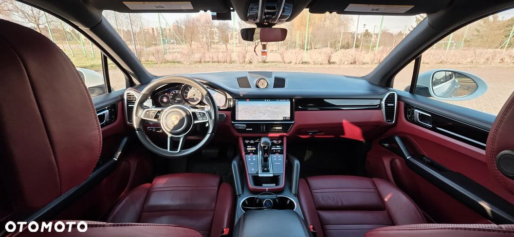 Porsche Cayenne Standard - 24