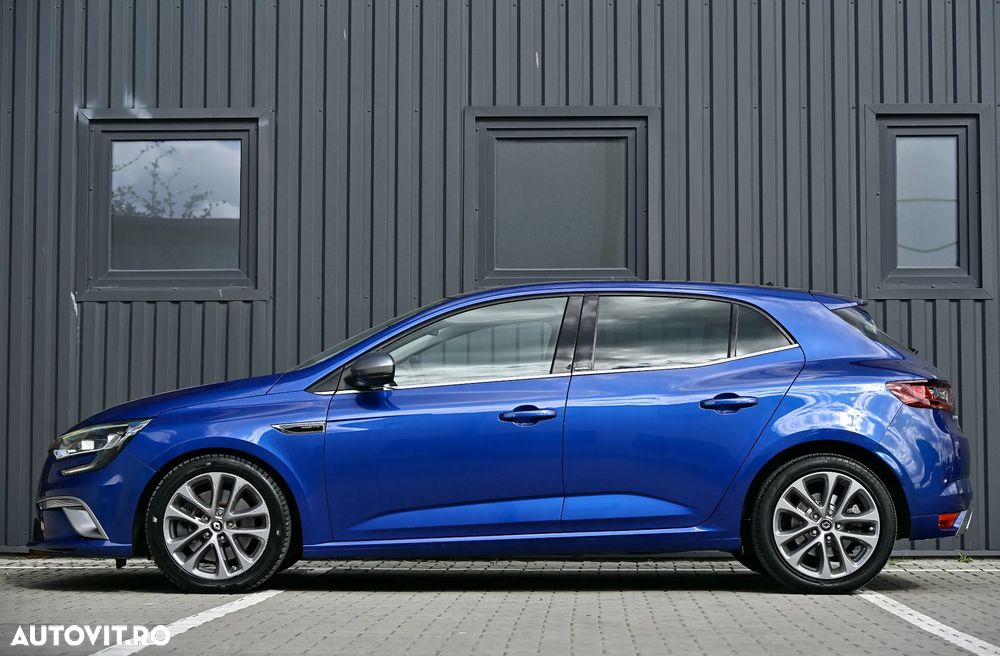 Renault Megane ENERGY TCe 205 EDC GT - 21