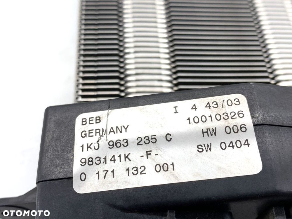 NAGRZEWNICA ELEKTRYCZNA  VW GOLF V (1K1) 2003 - 2010 1.9 TDI 77 kW [105 KM] olej napędowy 2003 - - 4