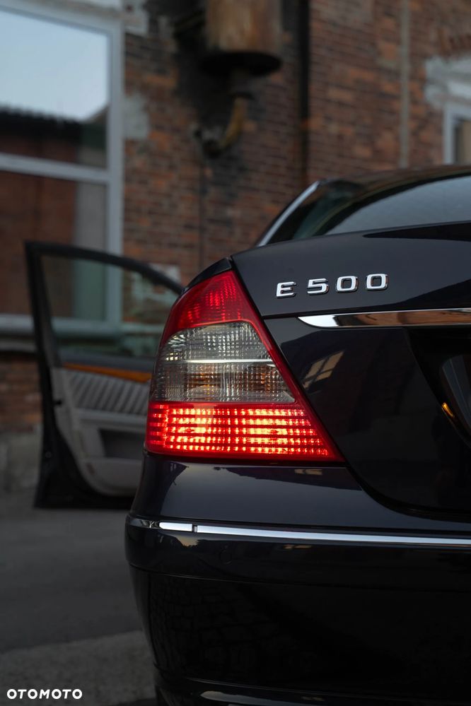 Mercedes-Benz Klasa E 500 4-Matic Elegance - 13