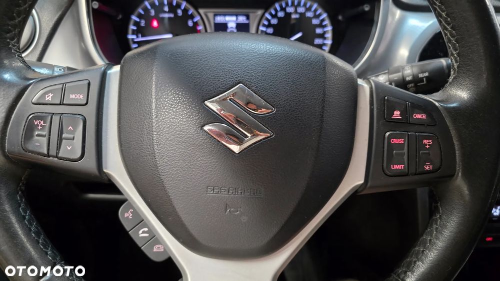 Suzuki Vitara 1.6 Premium 4WD - 22