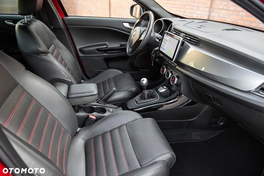 Alfa Romeo Giulietta 1.8 TBi 16V Quadrifoglio Verde - 31