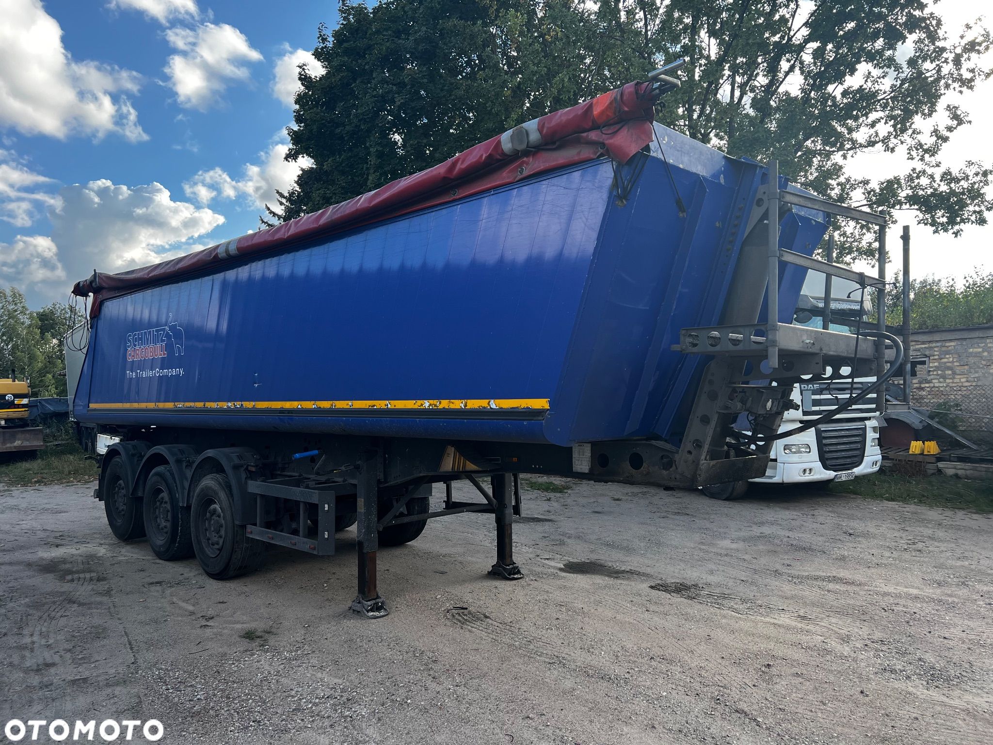 Schmitz Cargobull WYNAJEM !! 30 m3 / PODNOSZONA OŚ / OSIE SAF - 1