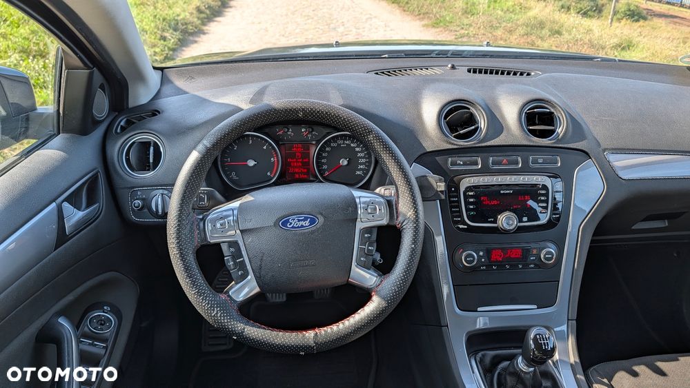 Ford Mondeo 2.0 TDCi Trend - 14