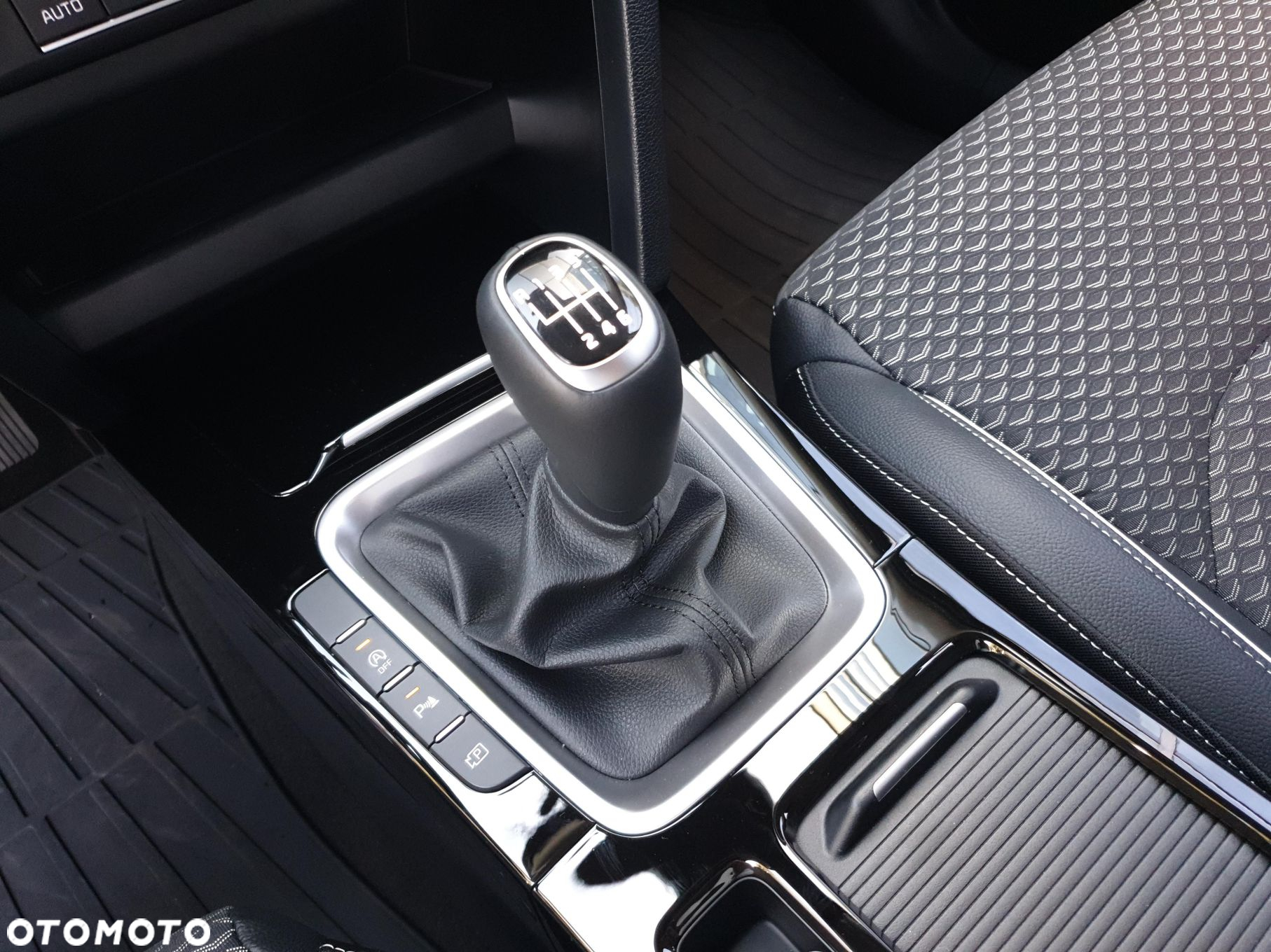 Kia XCeed 1.5 T-GDI L - 15