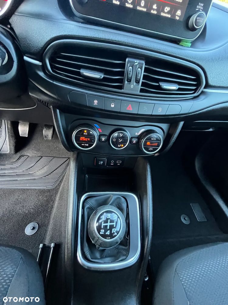 Fiat Tipo 1.3 MultiJet Lounge - 20