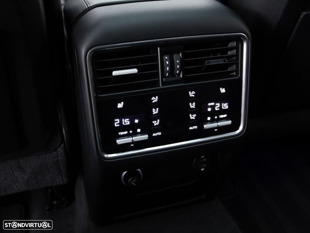 Porsche Cayenne - 32