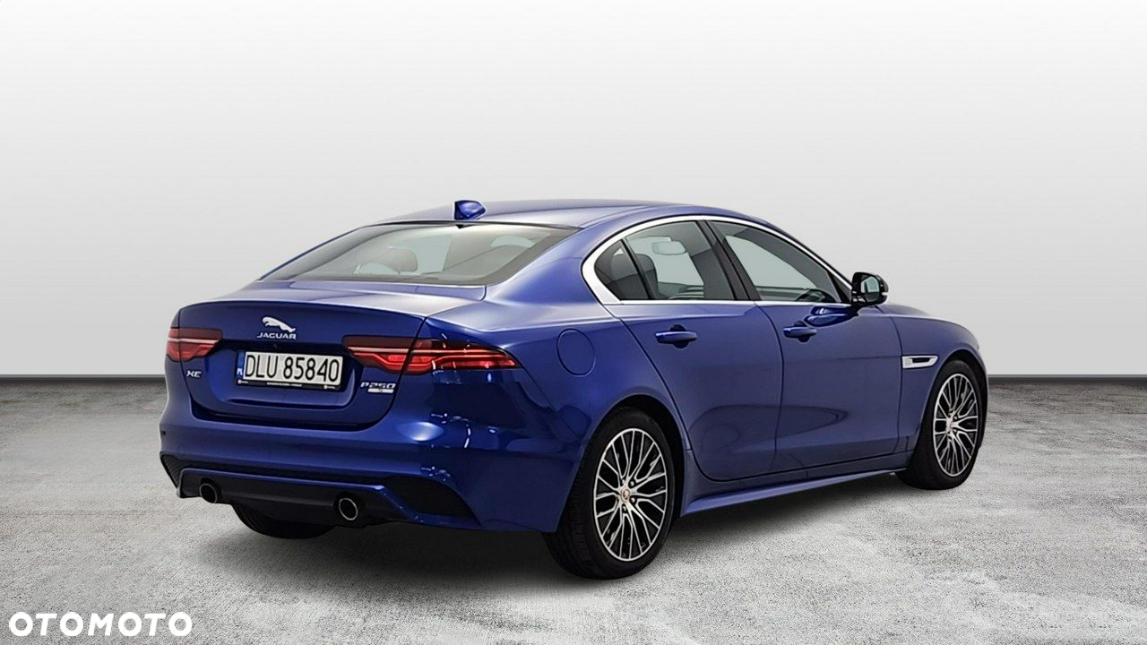 Jaguar XE 2.0 P250 R-Dynamic S - 5