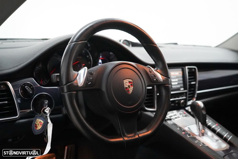 Porsche Panamera 4 PDK - 9