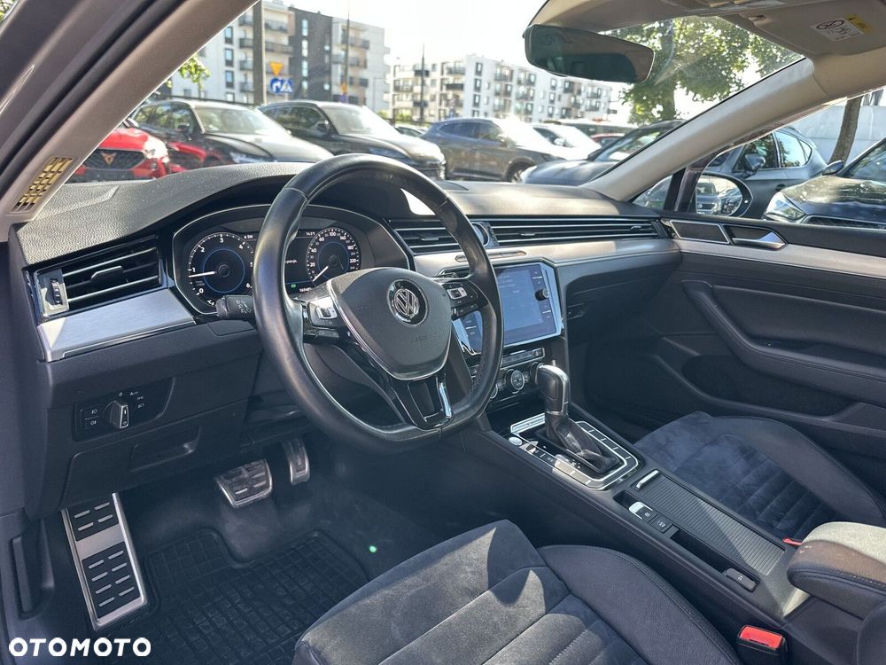 Volkswagen Passat - 13