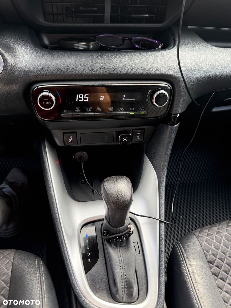 Toyota Yaris - 23