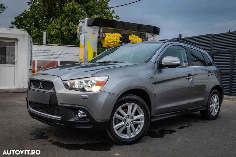 Mitsubishi ASX - 10