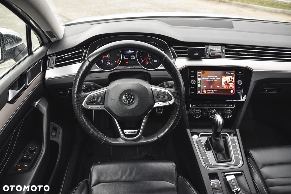 Volkswagen Passat Alltrack 2.0 TDI SCR 4Mot DSG - 16