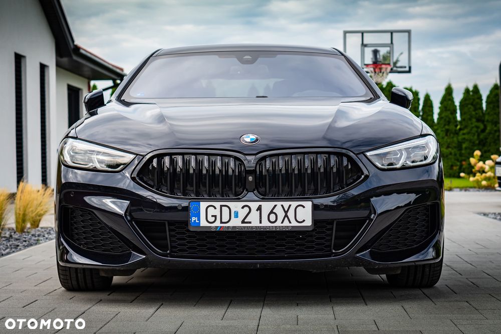 BMW 8 Series 2021 photo 2