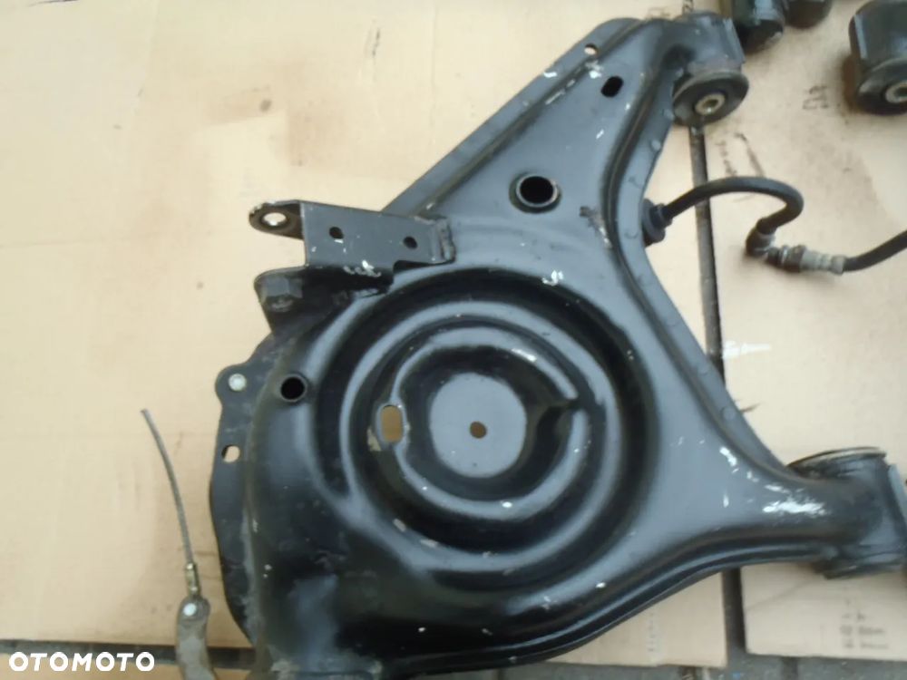 WAHACZ TYŁ TYLNY tujeja czop lewy Z BELKI ZAWIESZENIA FIAT SEICENTO CINqUECENTO lewy NIE MALOWANY ORYGINAŁ - 16