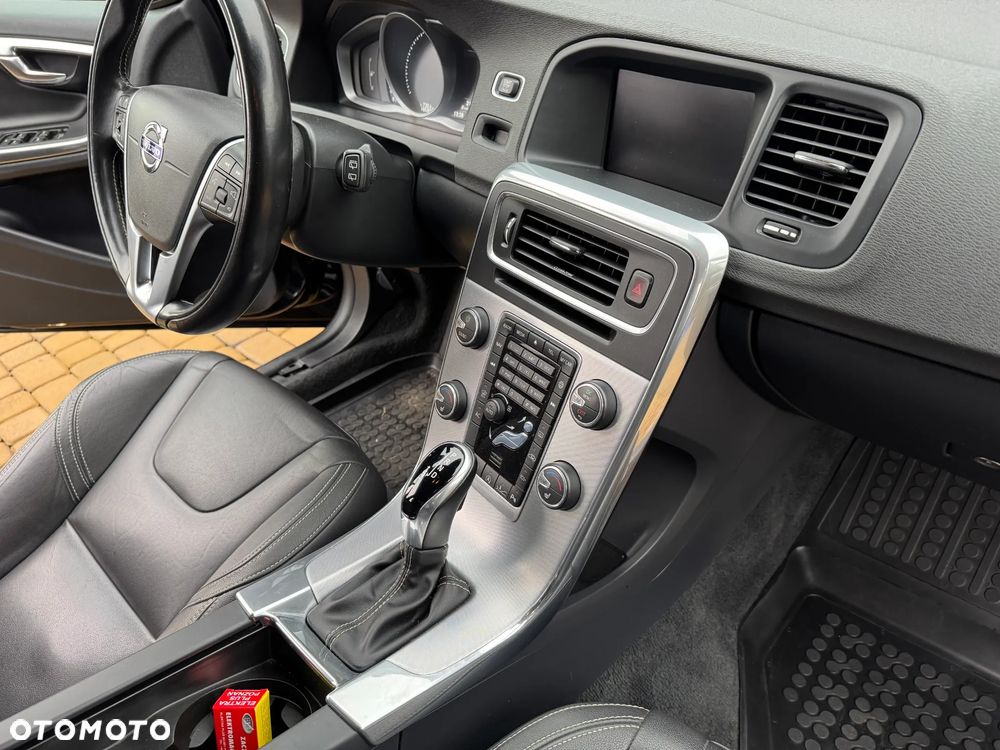 Volvo V60 D3 SCR Inscription - 9