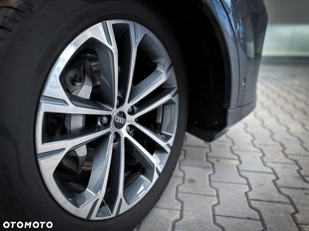 Audi Q7 - 12