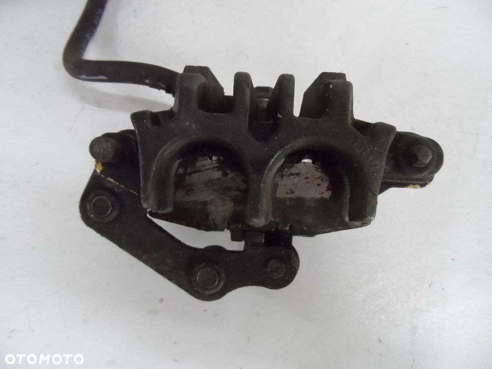 SUZUKI DL 650  zacisk hamulcowy przód P,L - 3