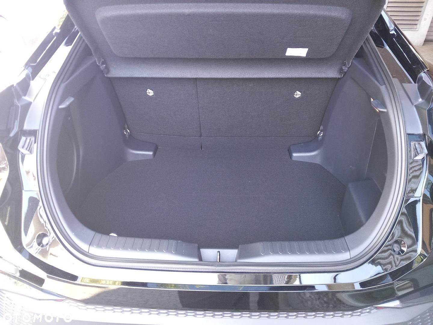Toyota C-HR - 9