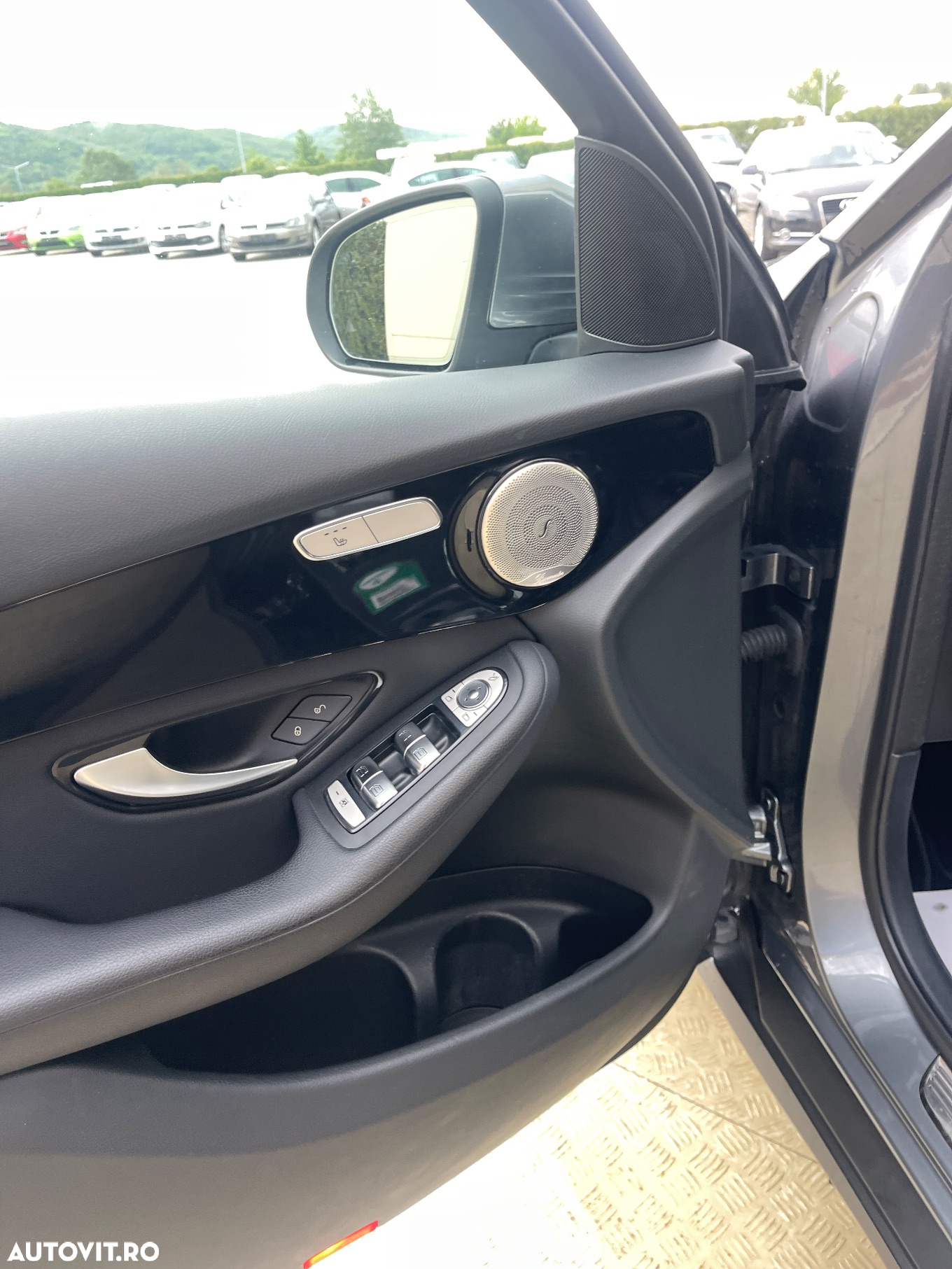 Mercedes-Benz GLC 300 de 4Matic 9G-TRONIC - 30