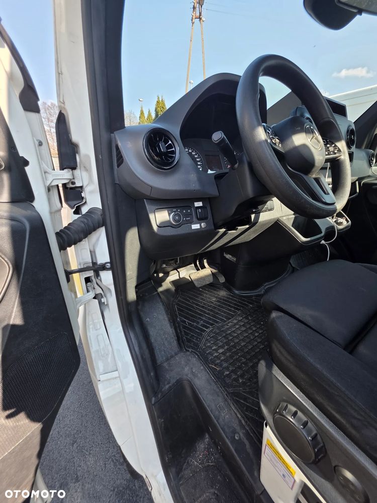 Mercedes-Benz Sprinter 519 - 29