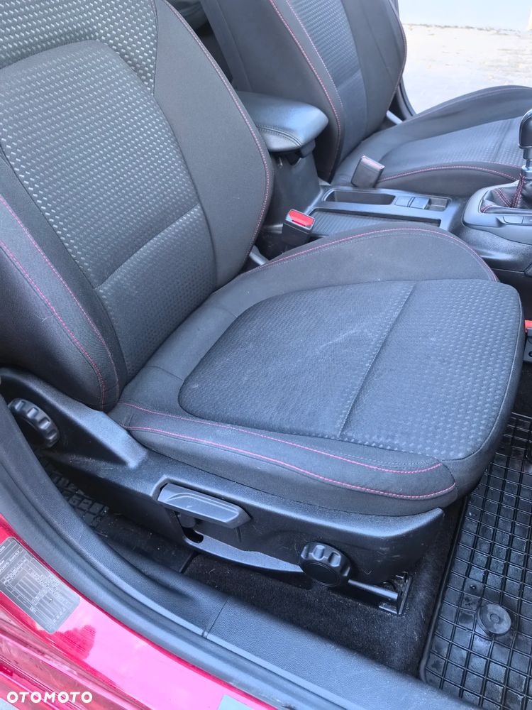 Ford Focus 1.5 EcoBlue Start-Stopp-System ST-LINE - 8