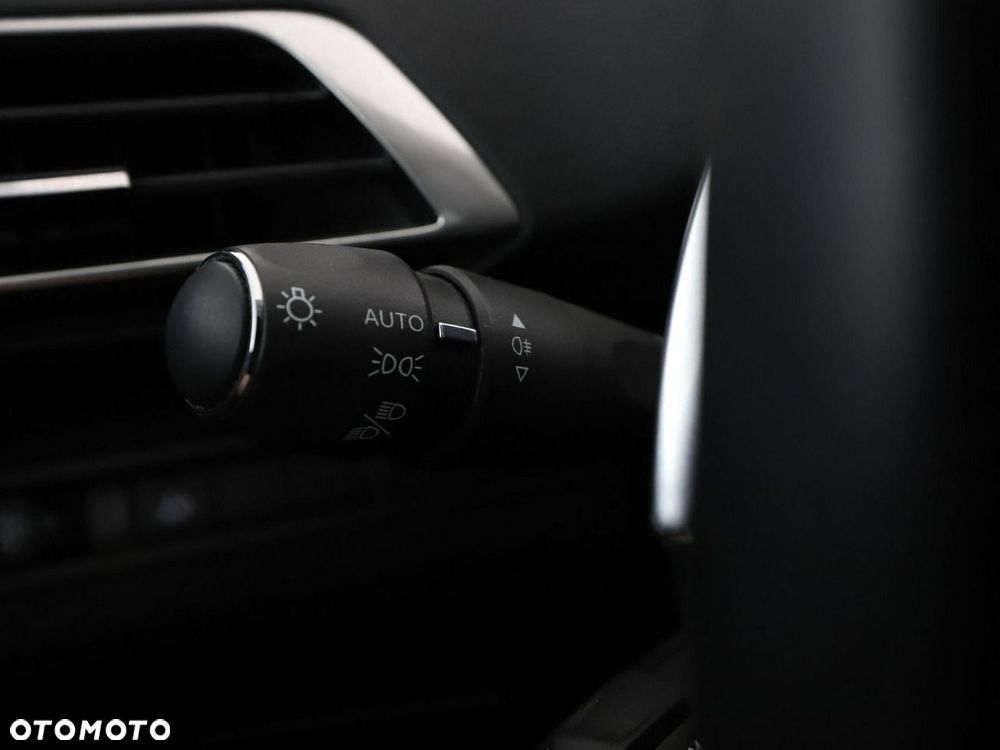 Peugeot 5008 PureTech 130 EAT8 Stop & Start Allure Pack - 38