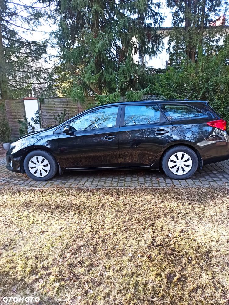 Toyota Auris 1.4 D-4D Active - 9