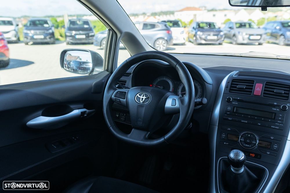 Toyota Auris 1.4 D-4D Comfort - 17