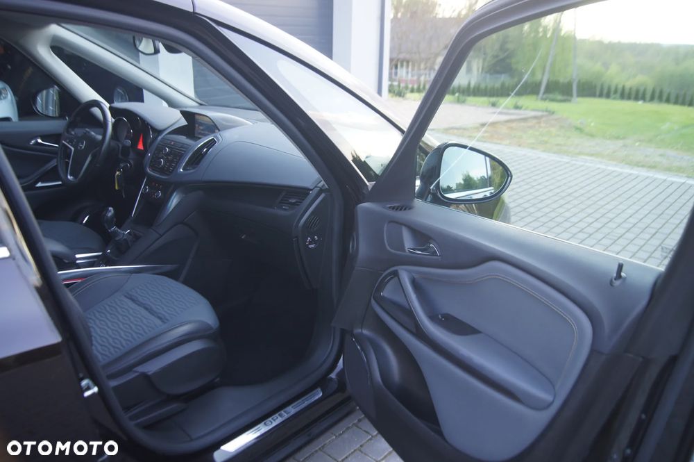 Opel Zafira 1.4 T Cosmo - 25