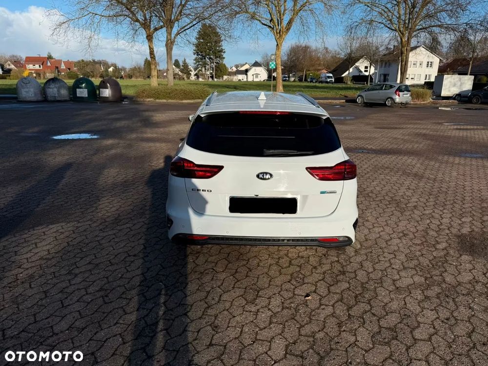 Kia Ceed - 3