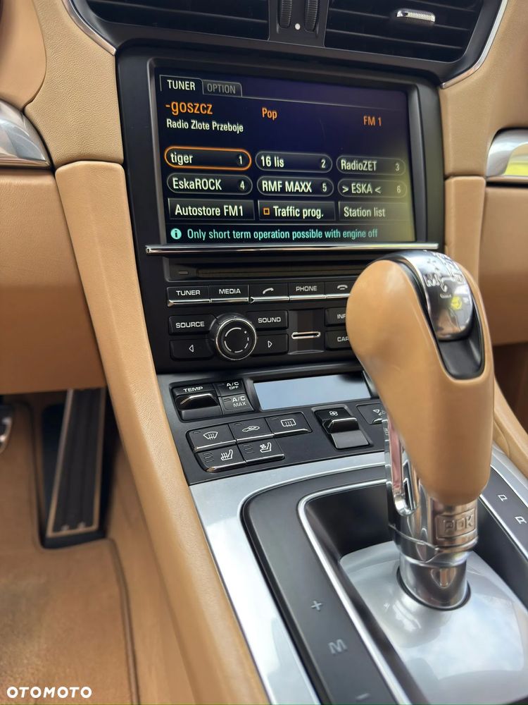 Porsche 911 Carrera 4 PDK - 26