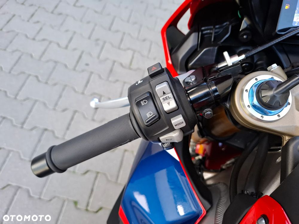 Honda CBR - 18