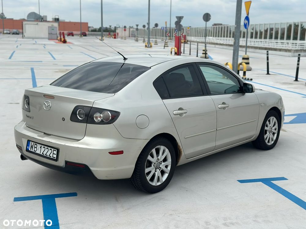 Mazda 3 2.0 Exclusive + - 6