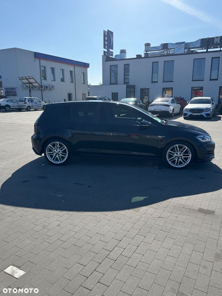 Volkswagen Golf - 2