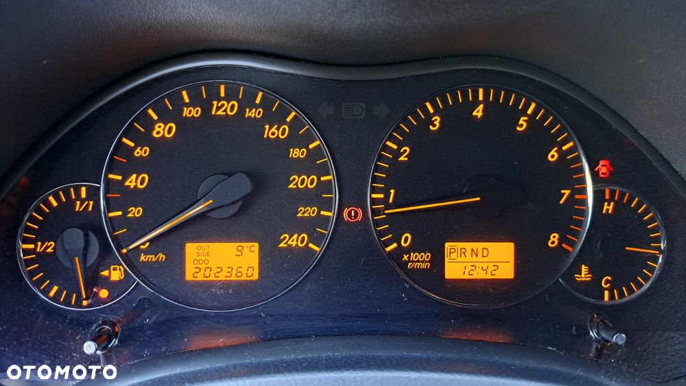 Toyota Avensis 2.4 VVT-i Prestige - 22