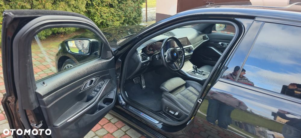 BMW Seria 3 330e M Sport - 12
