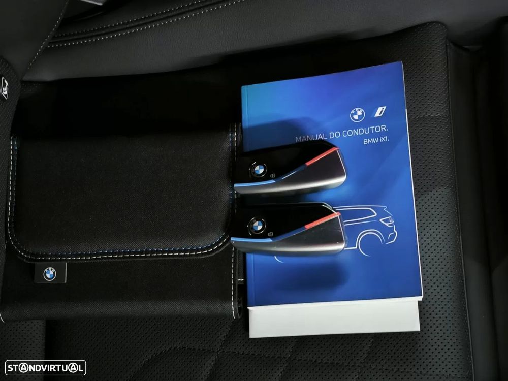 BMW iX1 xDrive30 Pack Desportivo M - 43