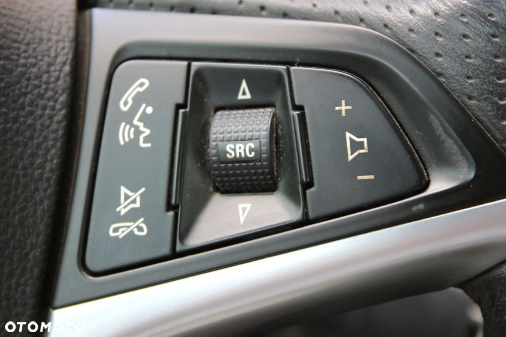 Opel Insignia 2.0 T Sport 4x4 - 36
