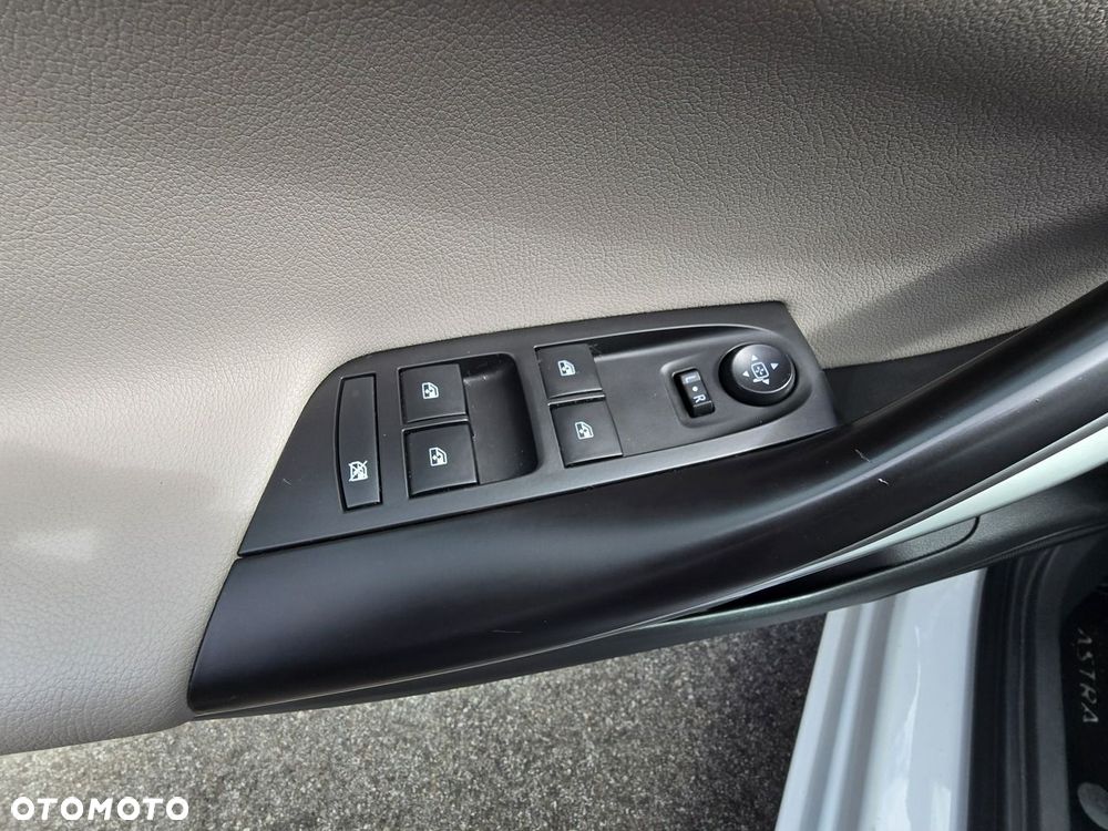 Opel Astra 1.4 Turbo Start/Stop Automatik Innovation - 15