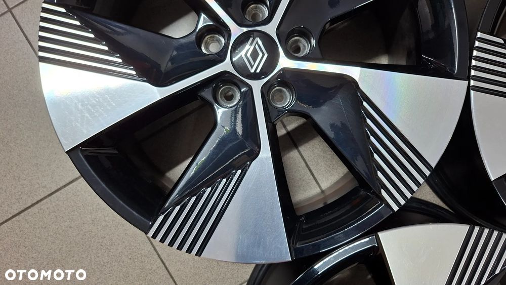 Felgi Aluminiowe 18 Renault Megane E-Tech 5x114.3 ET 34 Oston - 12
