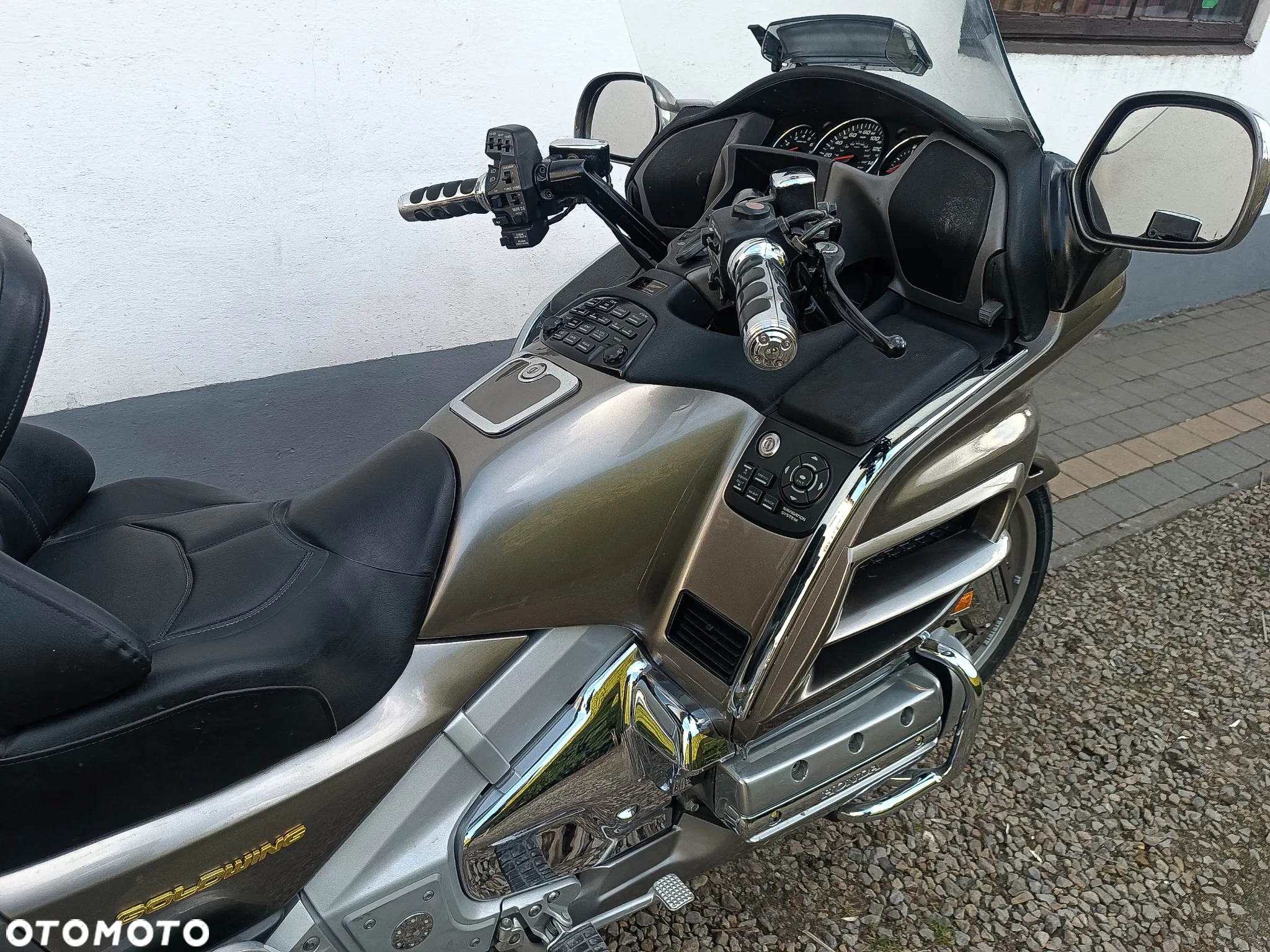 Honda GL - 25