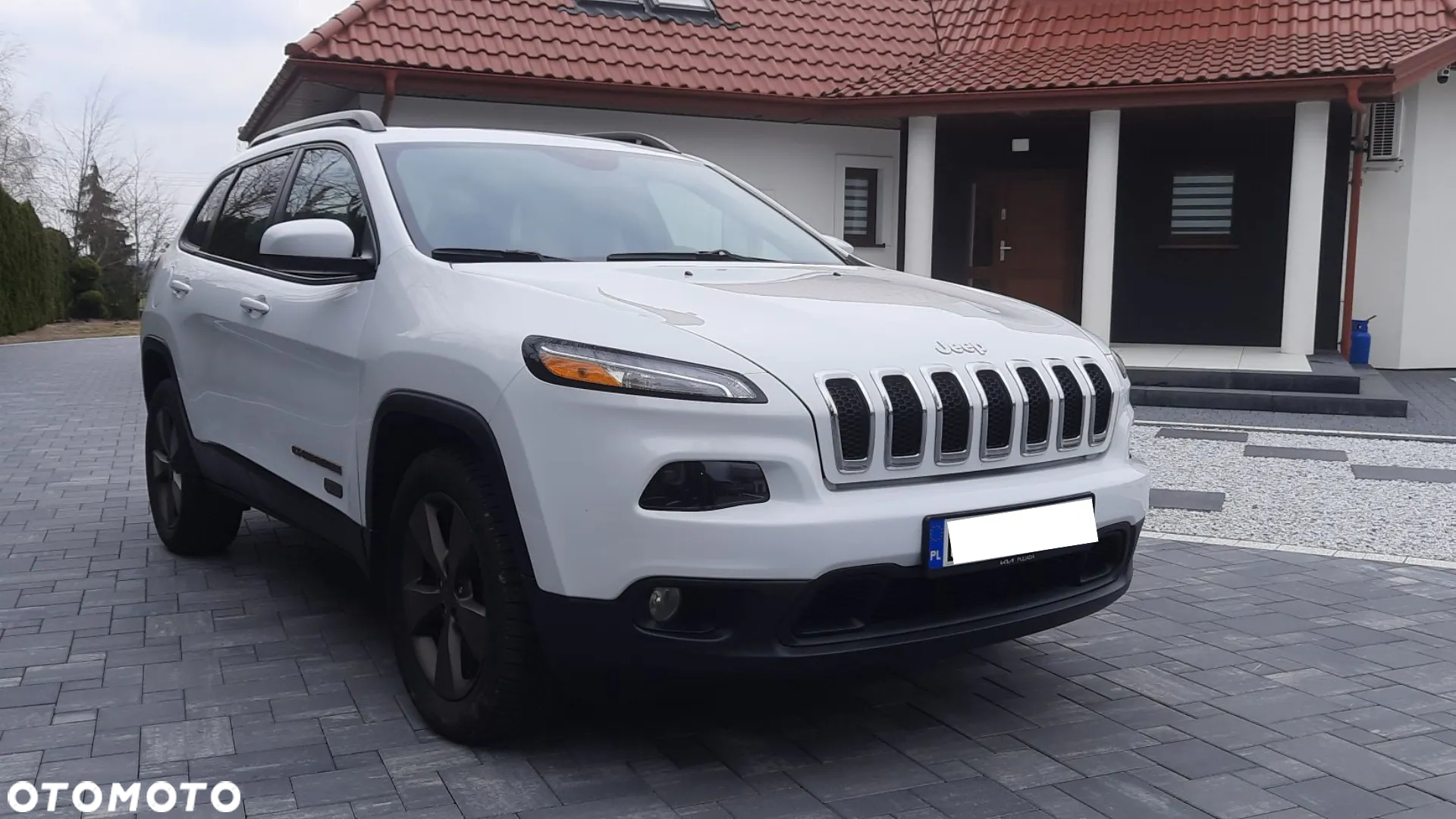 Jeep Cherokee - 8