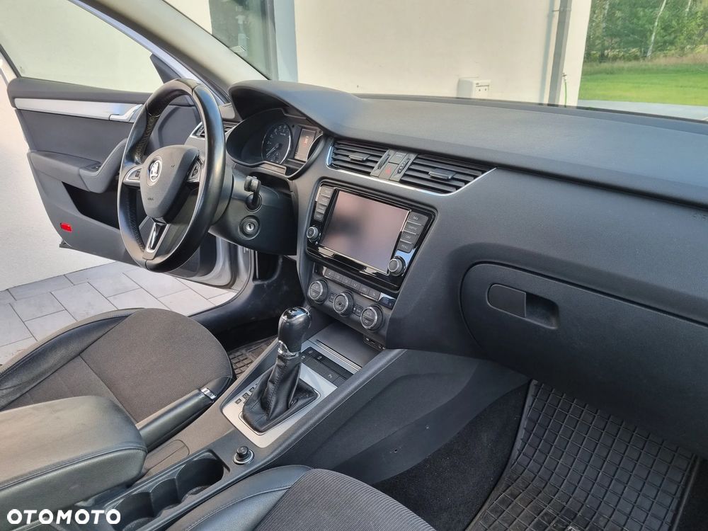 Skoda Octavia 2.0 TDI Elegance DSG - 12