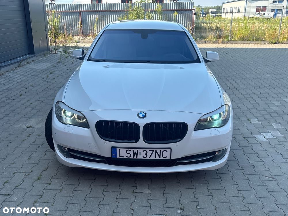 BMW Seria 5 530d xDrive - 11