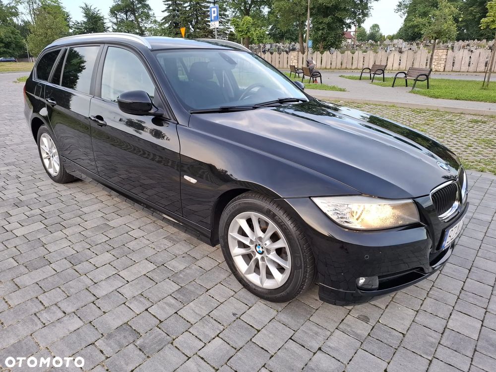 BMW Seria 3 318i - 4